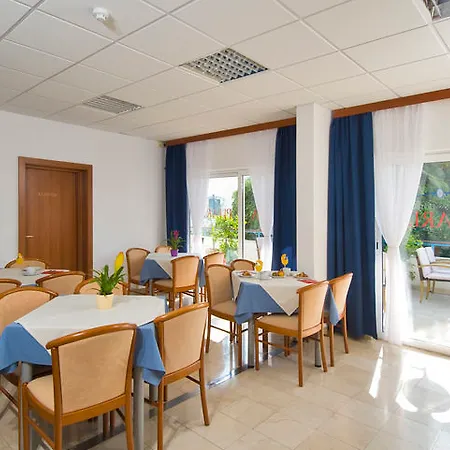 Marinka Viskovic * Hvar Town